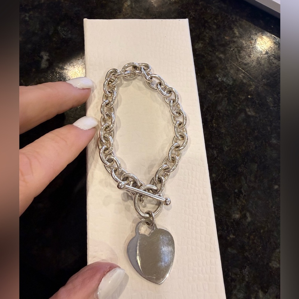 Sterling Silver bracelet, heart charm, toggle clasp - Picture 4 of 6